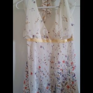 Very cute halter top with flowers