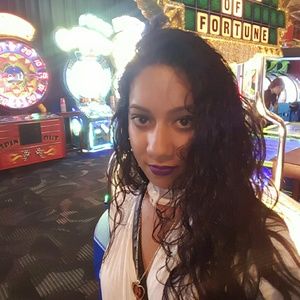 Meet your Posher, Esther