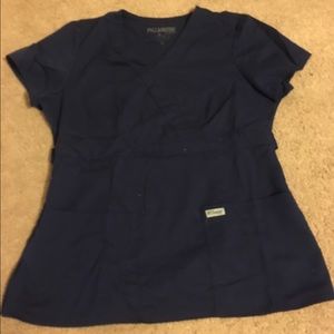 Women's greys anatomy scrubs. NAVY. Medium.