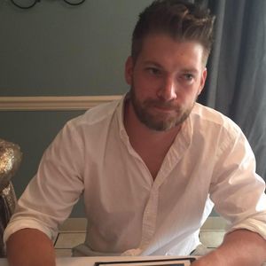 Meet your Posher, Derrick