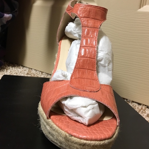 Talbots leather Espadrilles 7 1/2 DESERT Bloom - Picture 4 of 4