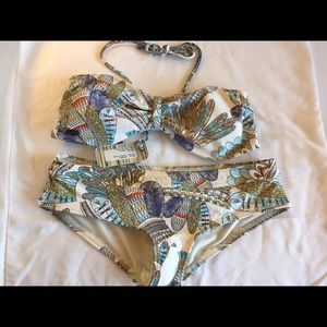 Brand New Strapless Quiksilver Bikini- Size Medium