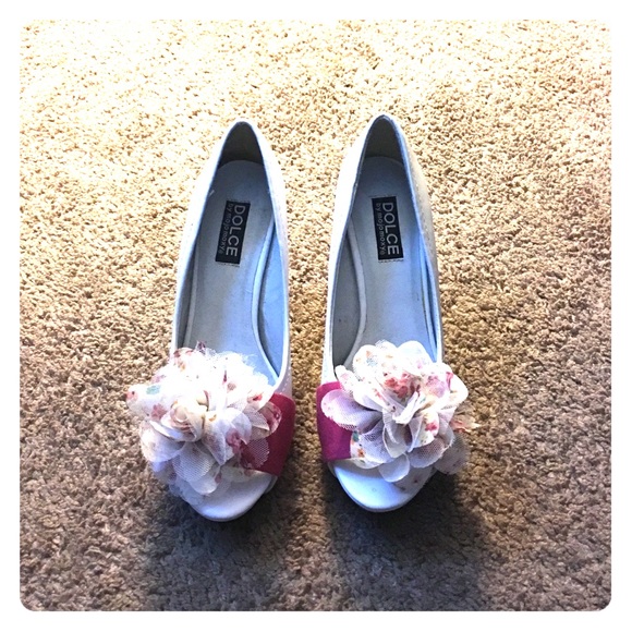 High heel peep toe shoes