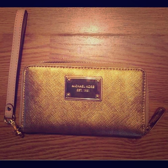 Michael kors wallet