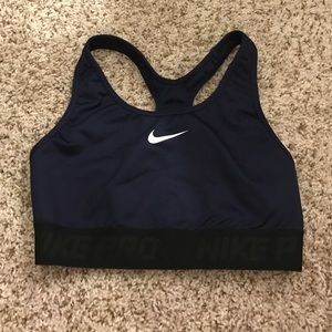 Nike pro sports bra
