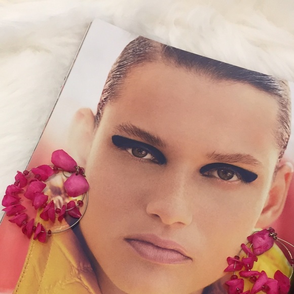 Fuschia Shell Earrings - Picture 3 of 3