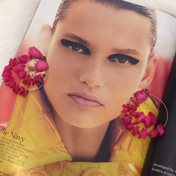 Fuschia Shell Earrings - Picture 2 of 3