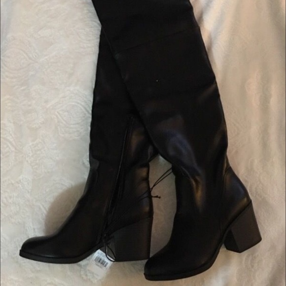 Black boots size 8 - Picture 1 of 1