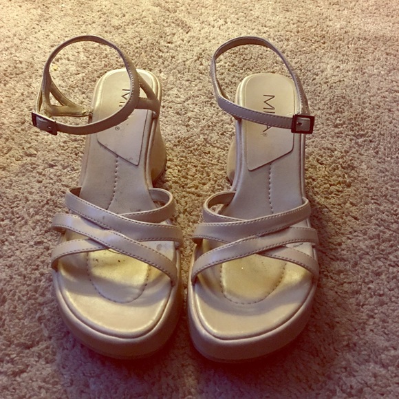 Tan Sandal wedges