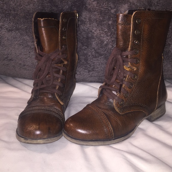 Steve Madden combat boot