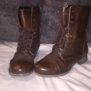 Steve Madden combat boot