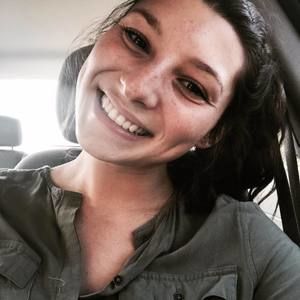 Meet your Posher, Danielle