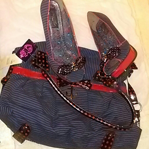Heels and purse set. SOLD