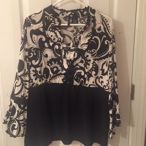 Black / cream New Directions Print top. 2x