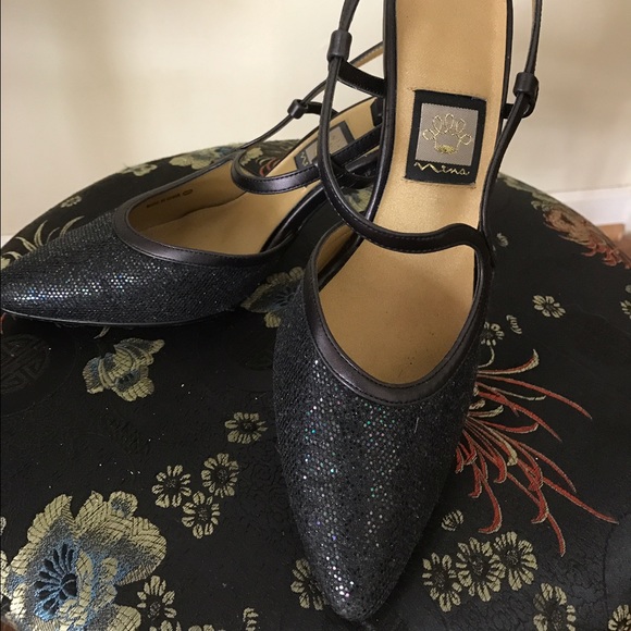 DONNA RICO bell sleeved top - Picture 4 of 4