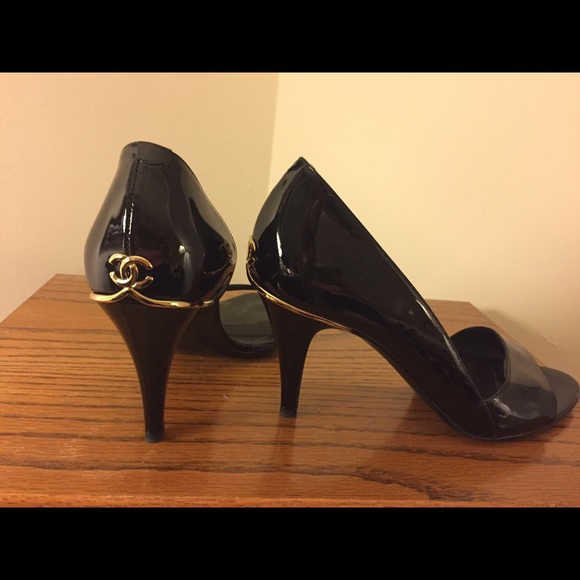 Chanel Black Patent Sandal Heel with Gold C's
