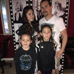 Meet your Posher, Cesar