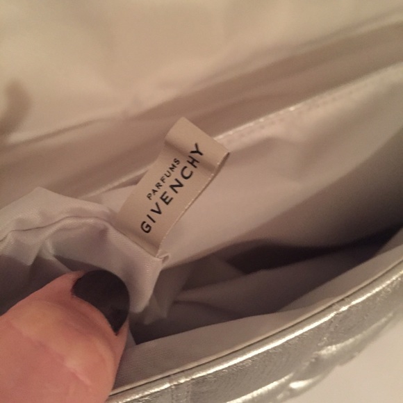 Givenchy perfume cosmetic bag - Picture 3 of 4