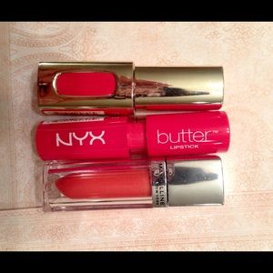 Coral lipstick and lipgloss