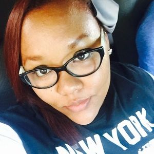 Meet your Posher, Desiree