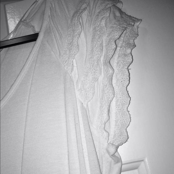 Romantic Ruffle Sleeve Top - Picture 4 of 4