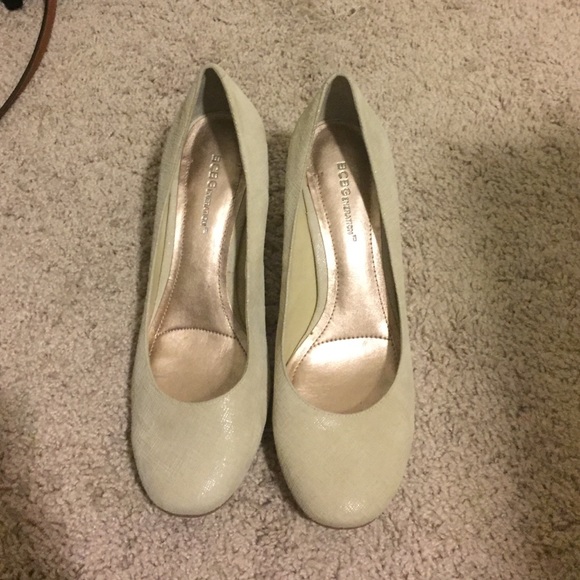 BCBG heels NEVER WORN