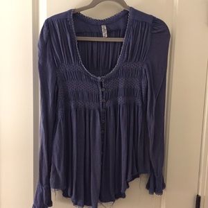 SUPER CUTE FREE PEOPLE BLOUSE!