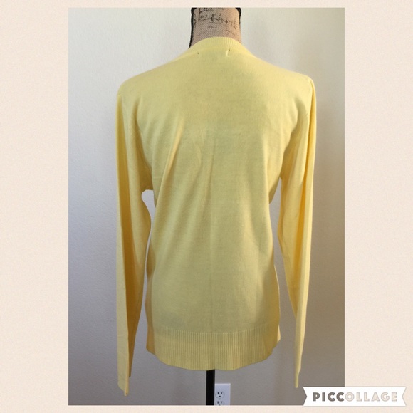 ⚜️New WOT Yellow Sweater Size M⚜️ - Picture 2 of 3