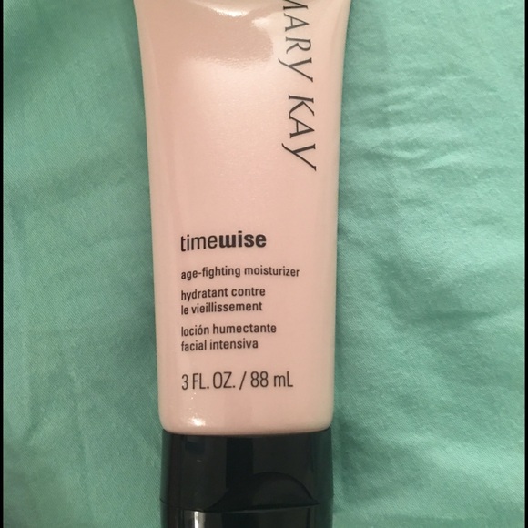 Mary Kay time wise age fighting moisturizer