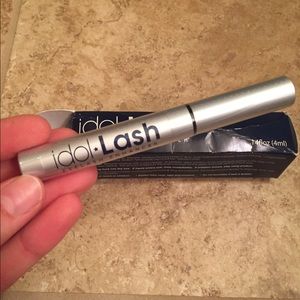 Idol Lash! Eye lash enhancer