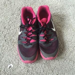 Women's Nike shoes