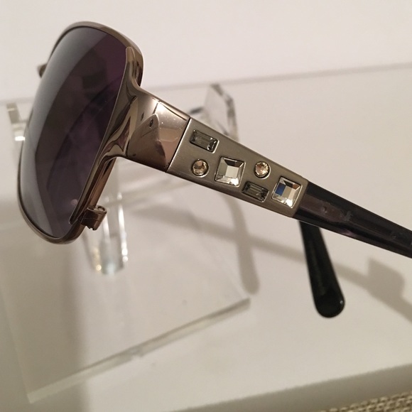 New Vera Wang Sunglasses