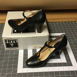 FRYE Scarlett T Strap NEW