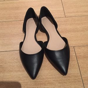 Black Aldo flats with gold trim heel