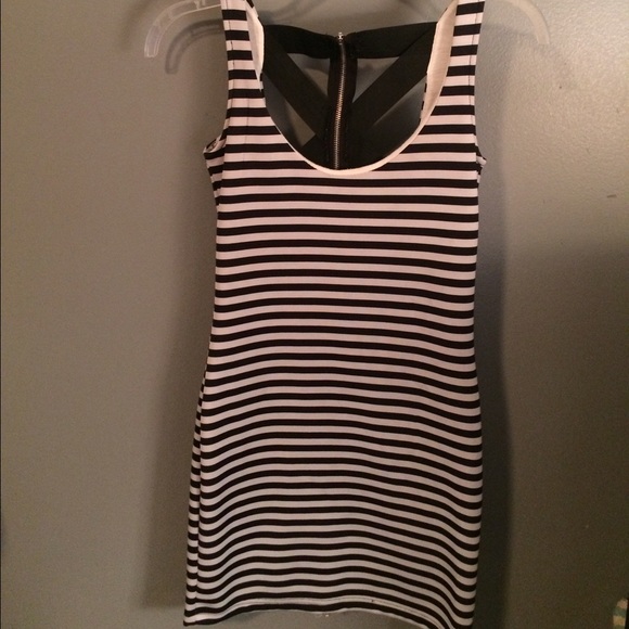 Sexy black&white striped dress w/ strappy back//XS - Picture 2 of 3
