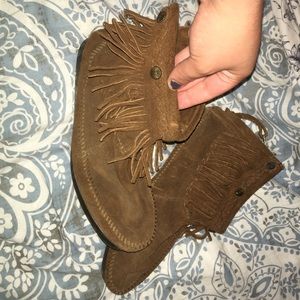 LOWEST 💕 Minnetonka moccasins