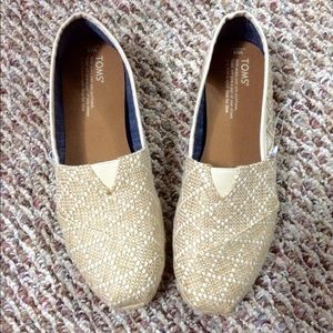 Brand new Toms woven slip-on 8