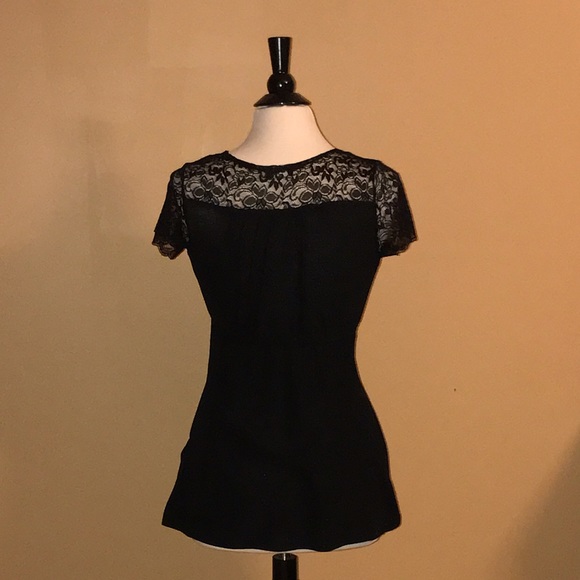 Deep V-neck blouse. - Picture 2 of 2