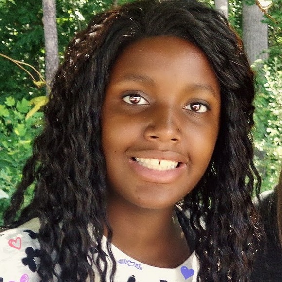 Meet your Posher, Simona - Picture 1 of 1