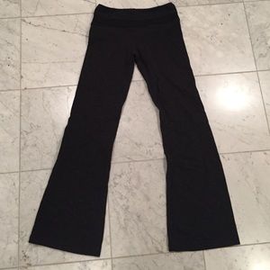 Lululemon 'Groove' pants