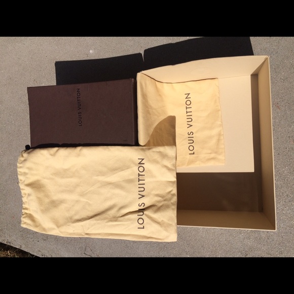 Authentic Men's Louis Vuitton Slalom Sneakers - Picture 4 of 4