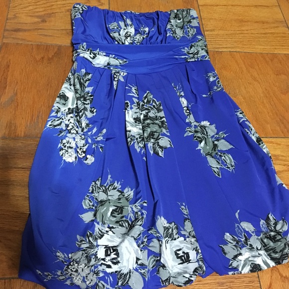 Cute and sexy strapless dress