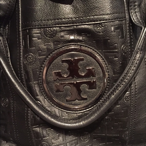 Tory Butch pocketbook