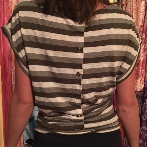 Green tone stripe shirt