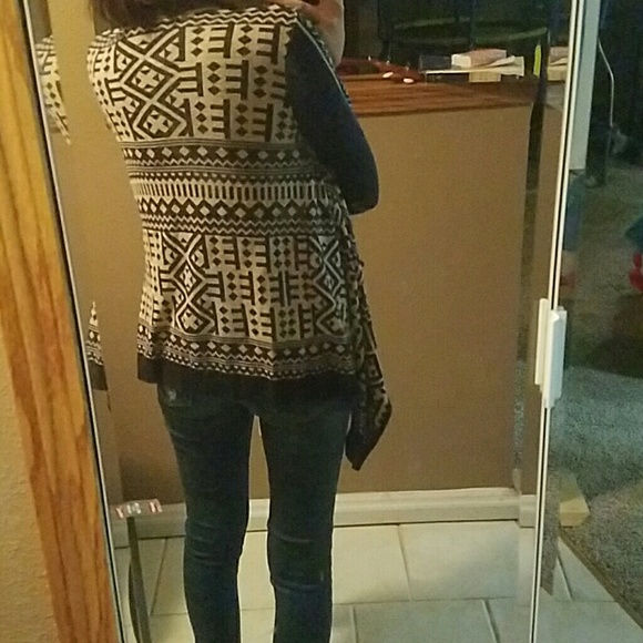 Aztec cardigan - Picture 2 of 2