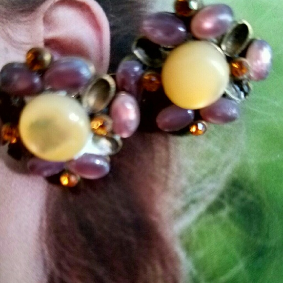 VINTAGE PURPLE VILOT LAVENDER YELLOW EARRINGS - Picture 2 of 2