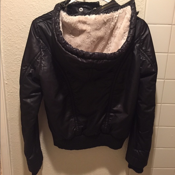 Guess jacket - Picture 3 of 4