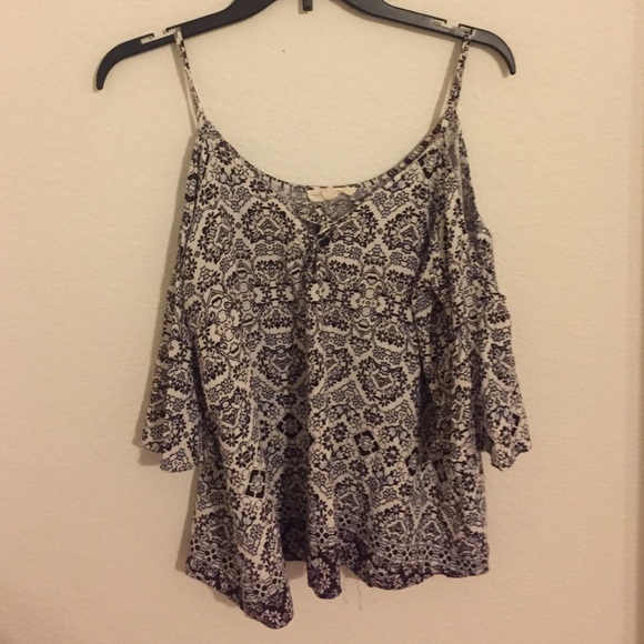 LA HEARTS off the shoulder Aztec top