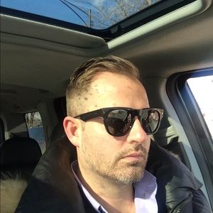 Meet your Posher, Christopher