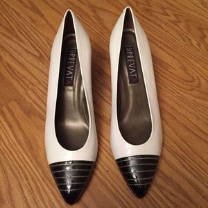 NWOT Italian Real Leather Designer Pumps